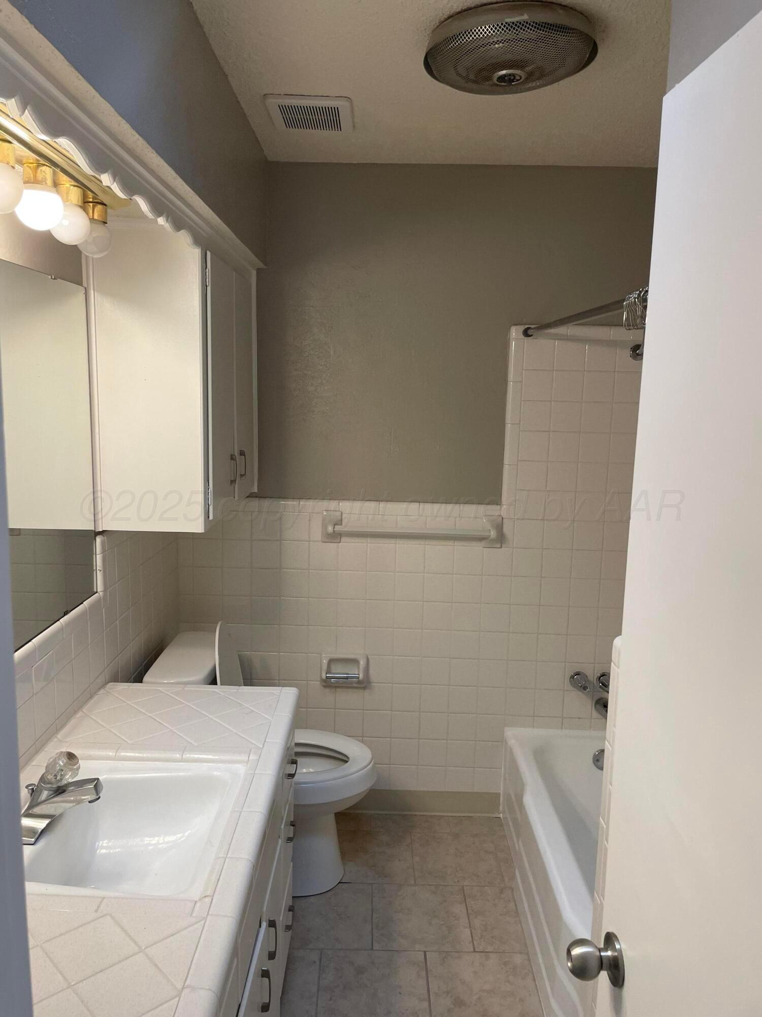 3419 Royal Road Amarillo, TX 79109 - Photo 19 of 23 IMG_1716