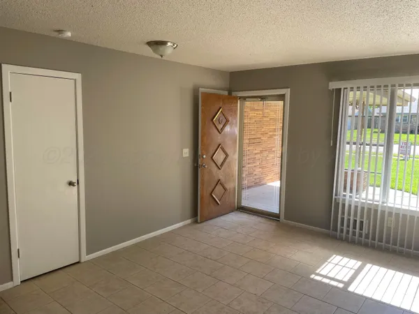 $1,950 | 3419 Royal Road, Amarillo, TX 79109