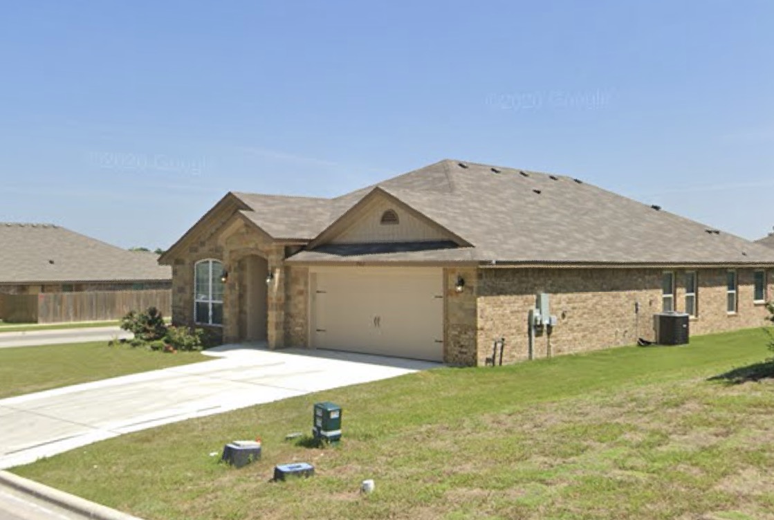 703 Ridgeview Drive Temple, TX 76502 - Photo 5 of 5 a front view of a house with garden