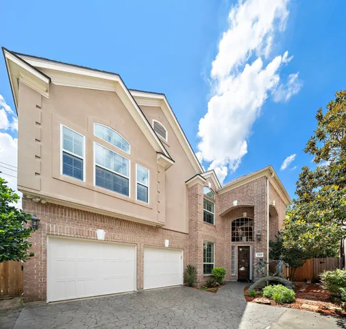 $959,000 | 1310 Whispering Pines Drive, Houston, TX 77055