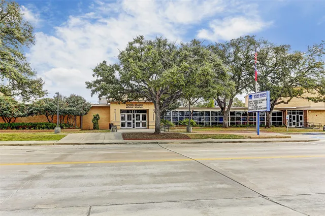 $959,000 | 1310 Whispering Pines Drive, Houston, TX 77055