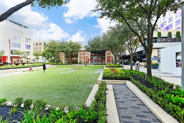 $959,000 | 1310 Whispering Pines Drive, Houston, TX 77055