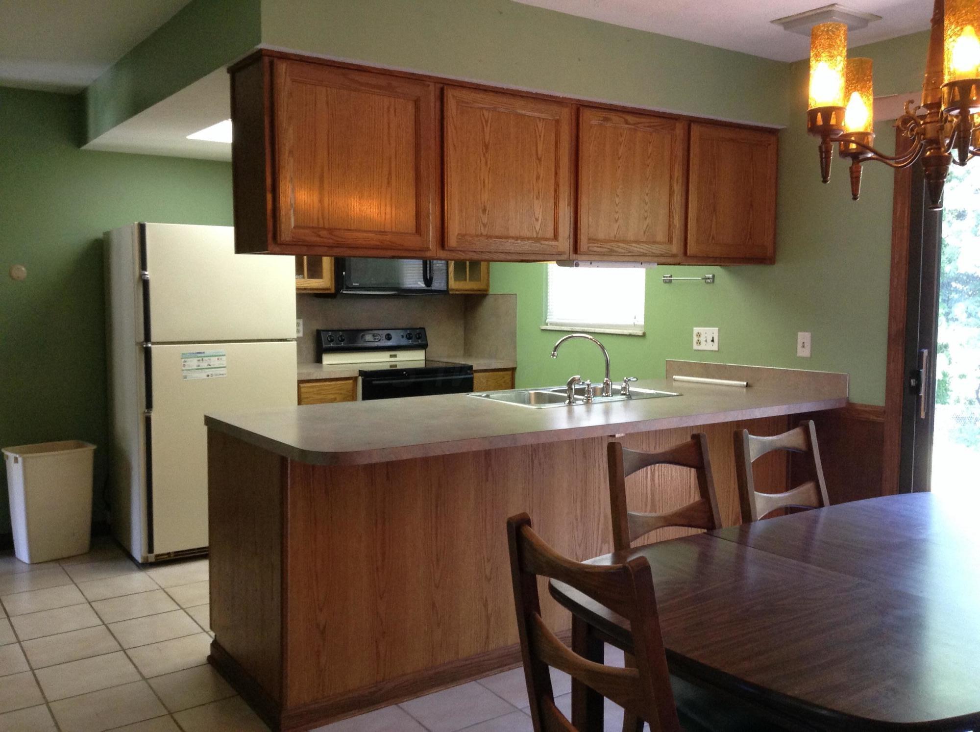 1564 Fall Brook Road Columbus, OH 43223 - Photo 8 of 17 Gallery Image 8