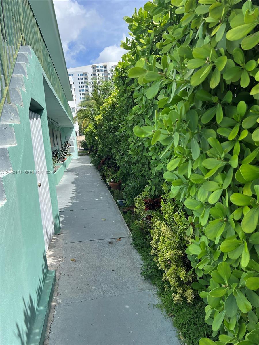 469 Southwest 3rd Street, Unit 4 Miami, FL 33130 - Photo 13 of 15