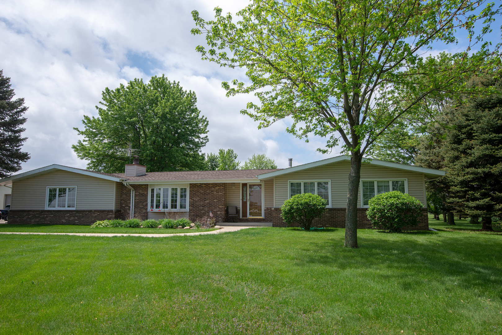 27440 South Rt 52 Manhattan, IL 60442 - Photo 2 of 25