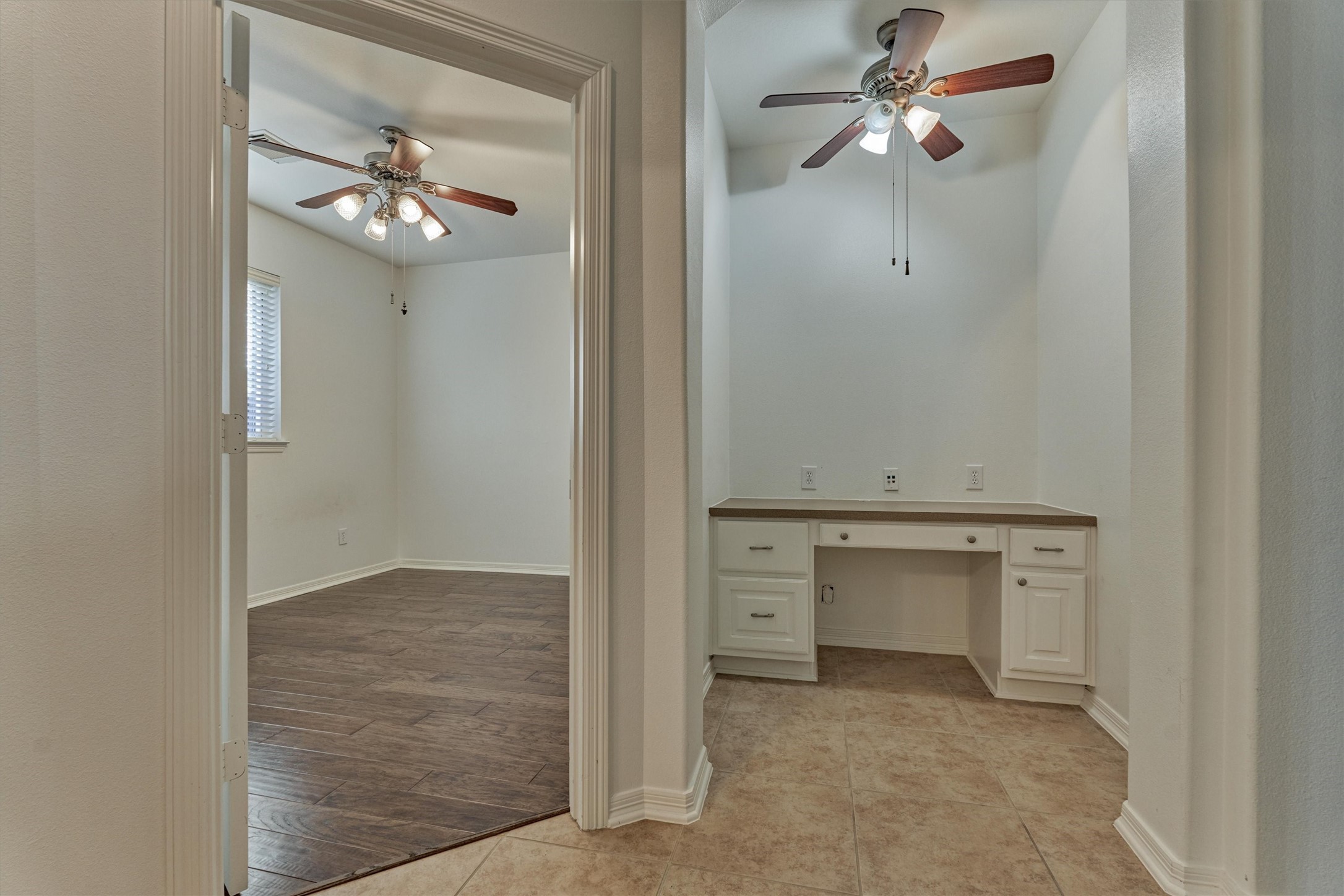 94 Oriel Oaks Circle The Woodlands, TX 77382 - Photo 34 of 46 wooden floor in an empty room