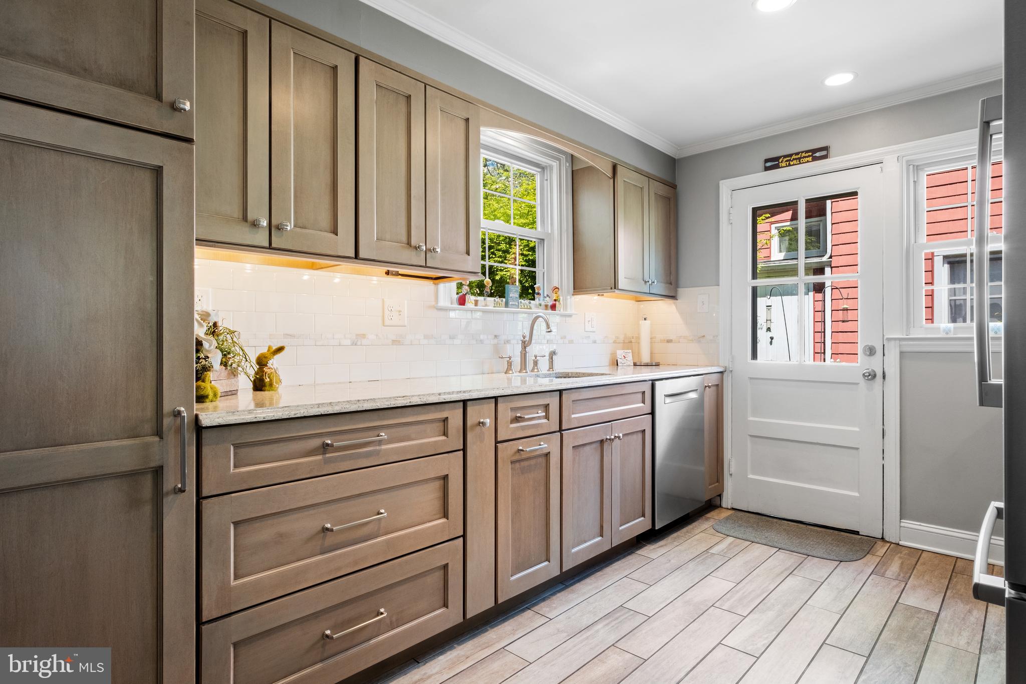 860 Beechwood Road Havertown, PA 19083 - Photo 11 of 47 Gallery Image 11