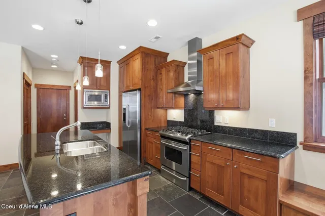 $550,000 | 1 Stahl Street, Wardner, ID 83837