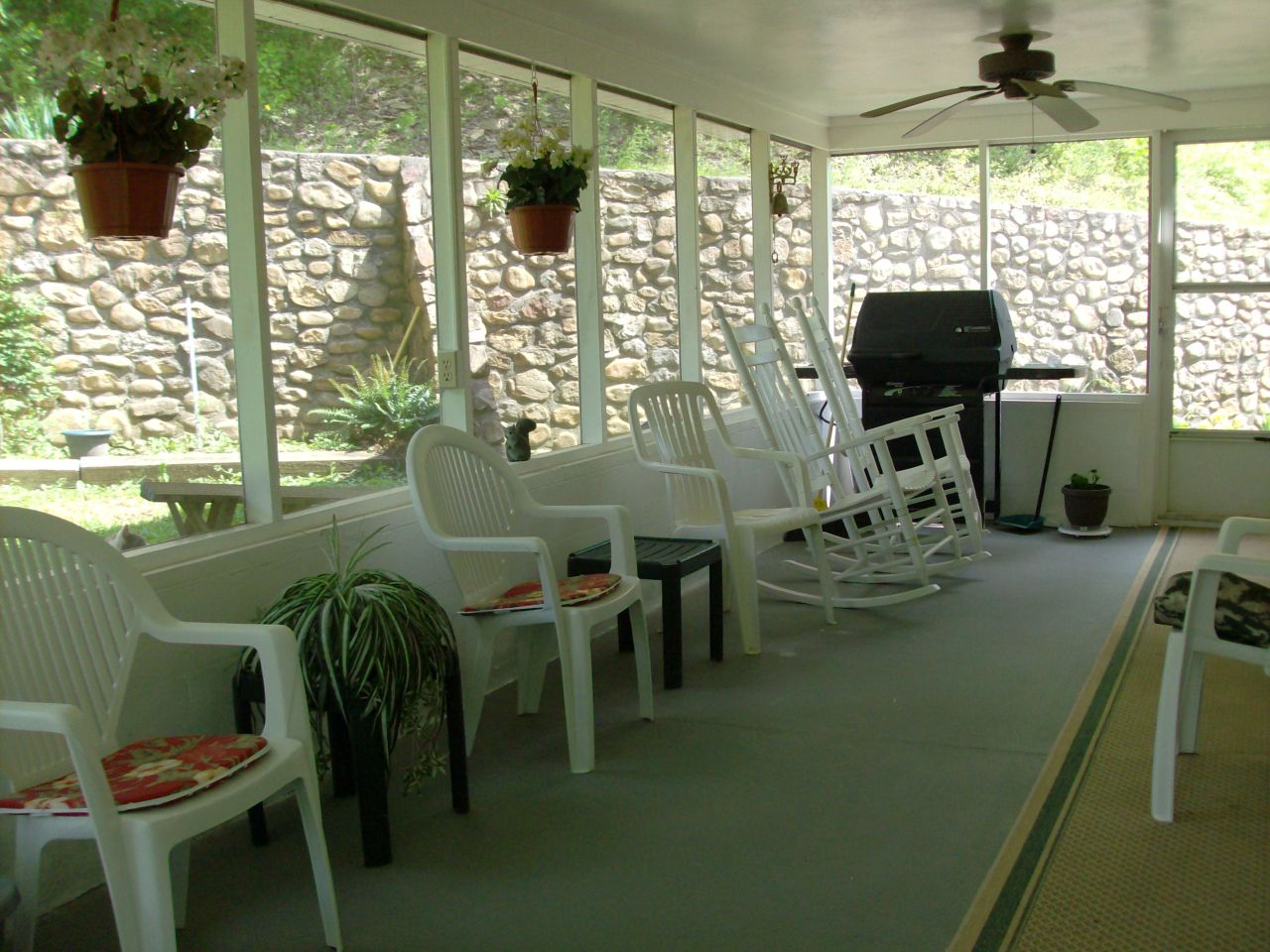 6630 Franklin Road Boones Mill, VA 24065 - Photo 16 of 20 Screened Porch