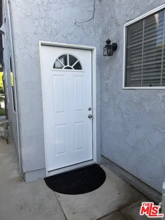 $2,200 | 6211 Anastasia Avenue, Simi Valley, CA 93063