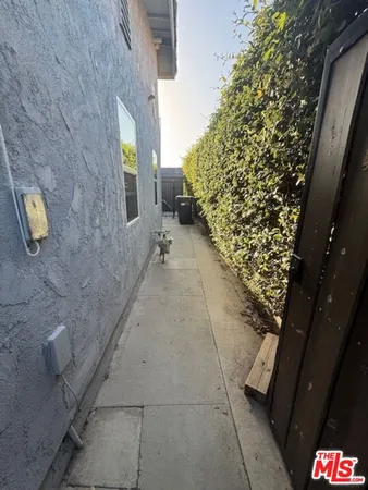 $2,200 | 6211 Anastasia Avenue, Simi Valley, CA 93063