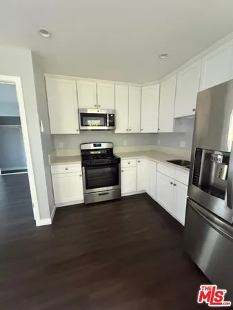 $2,200 | 6211 Anastasia Avenue, Simi Valley, CA 93063
