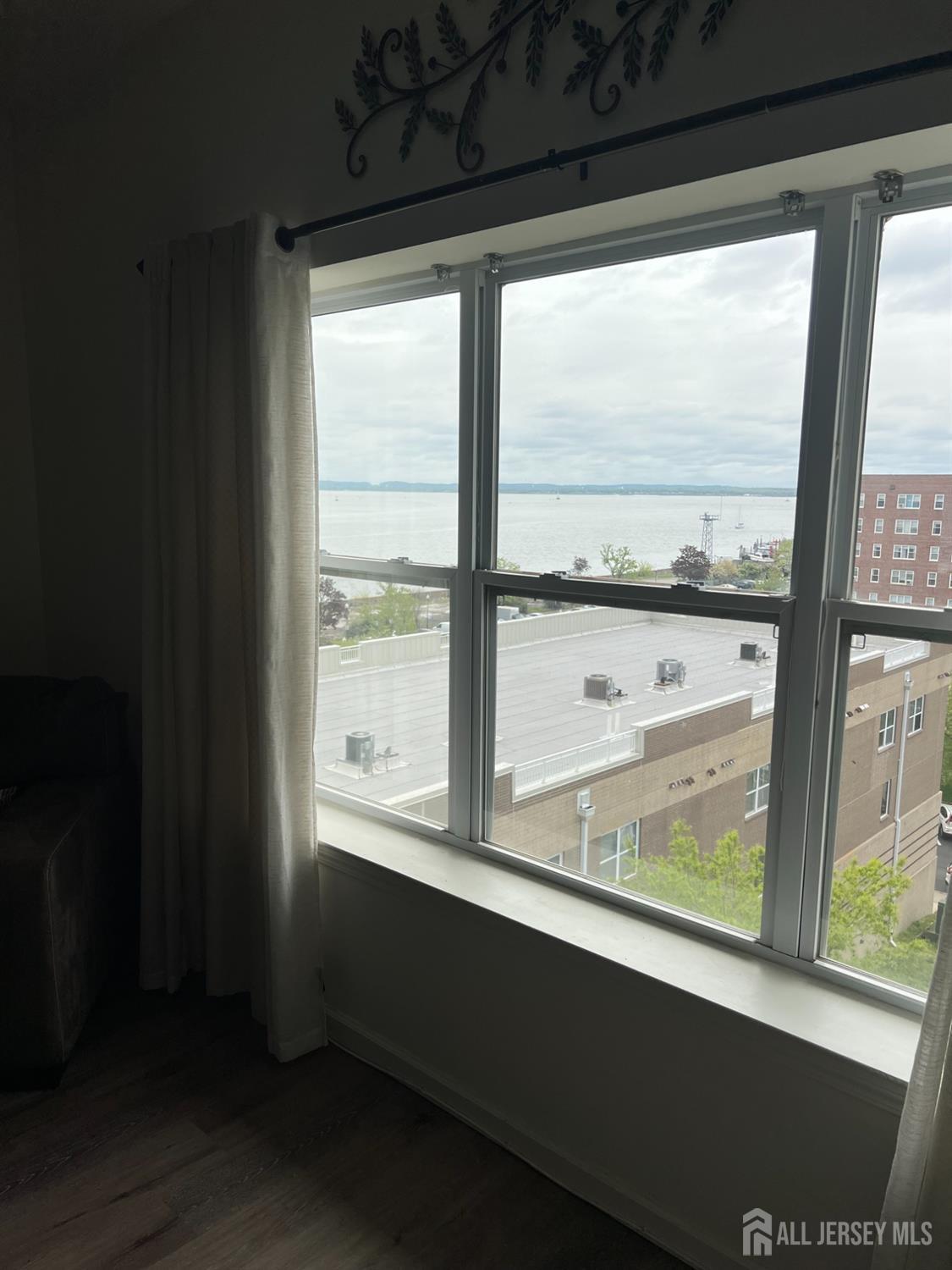 358 Rector Street, Unit 707 Perth Amboy, NJ 08861 - Photo 2 of 11