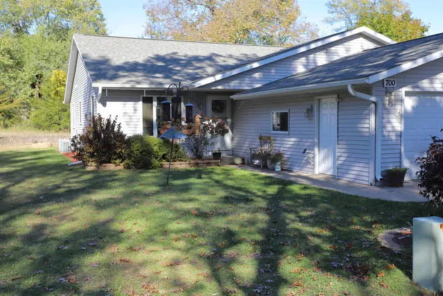 $259,900 | 702 West 2nd, Necedah, WI 54646