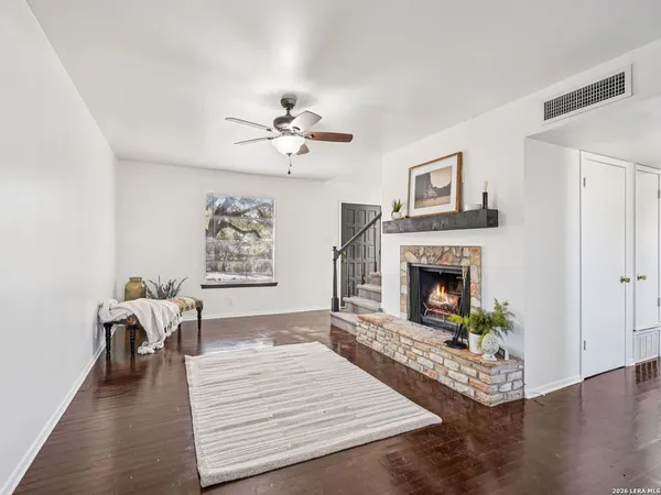 $1,590 | 850 Riviera Drive, Canyon Lake, TX 78133
