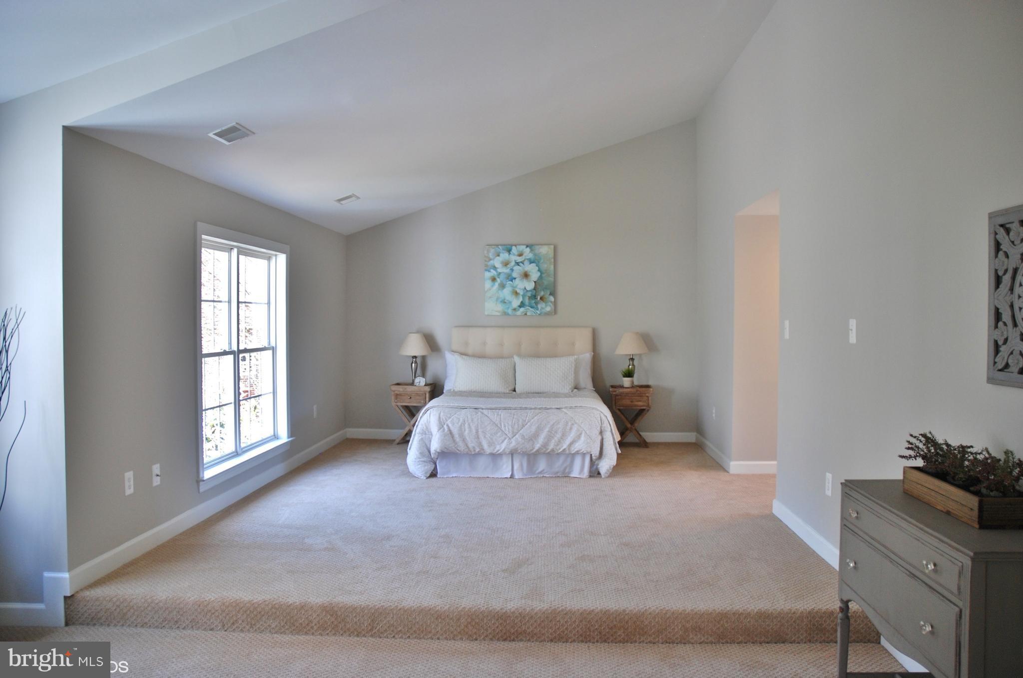 16 Bonifant Road Silver Spring, MD 20905 - Photo 22 of 28 Bedroom (Master)
