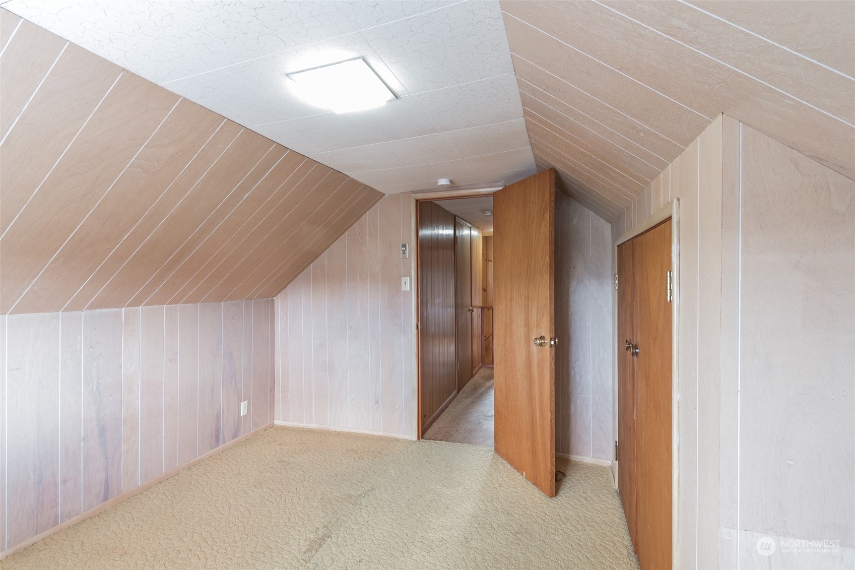1913 Morgan Street Aberdeen, WA 98520 - Photo 18 of 26 a view of hallway