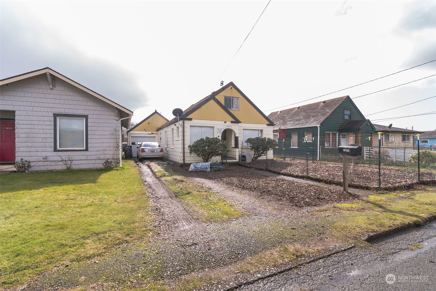 1913 Morgan Street Aberdeen, WA 98520 - Photo 3 of 26 a view of a house with swimming pool