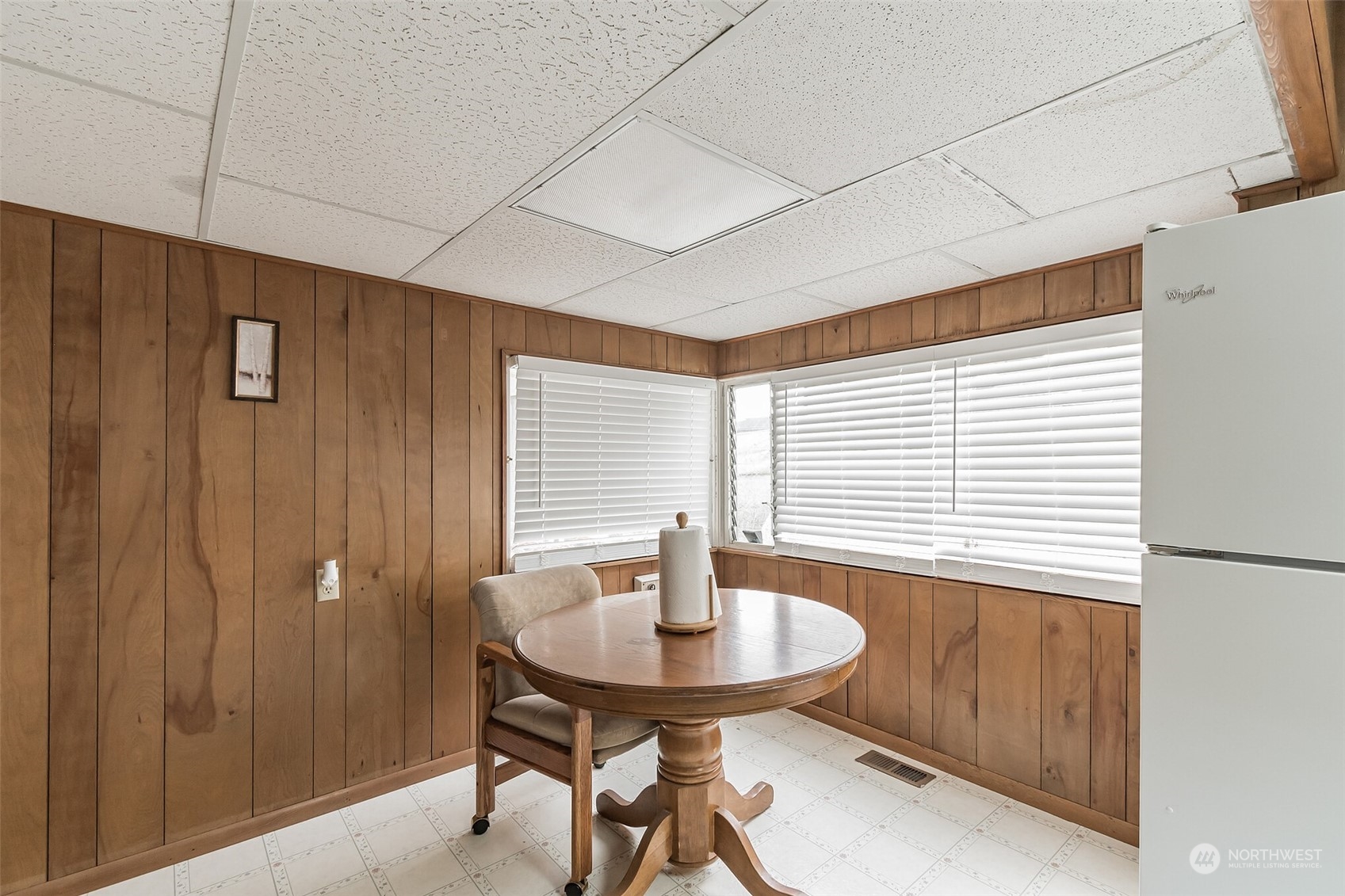 1913 Morgan Street Aberdeen, WA 98520 - Photo 10 of 26 a dining room with furniture and window