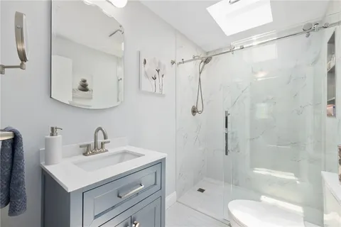 $2,295,000 | 5 Maloney Lane, Middletown, RI 02842