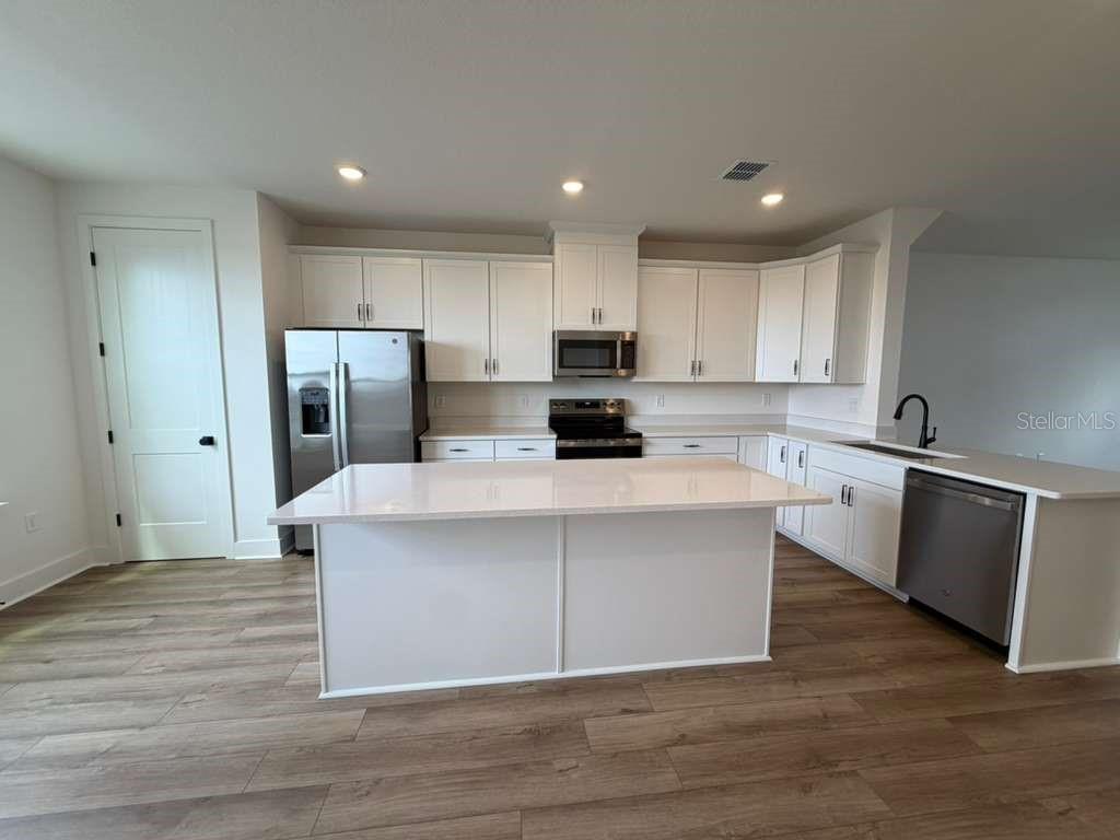 15038 Groveside Road Winter Garden, FL 34787 - Photo 8 of 12
