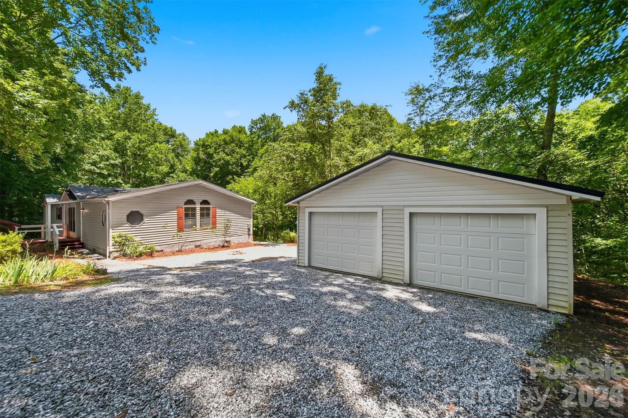 4944 Largo Court Conover, NC 28613 - Photo 4 of 43