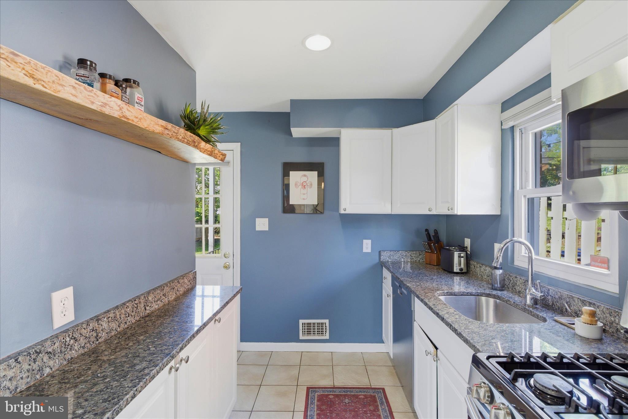 6317 Jason Street Cheverly, MD 20785 - Photo 10 of 34