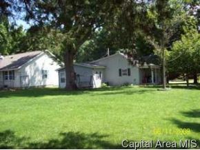 301 West Madison Street Athens, IL 62613 - Photo 6 of 12 Gallery Image 6