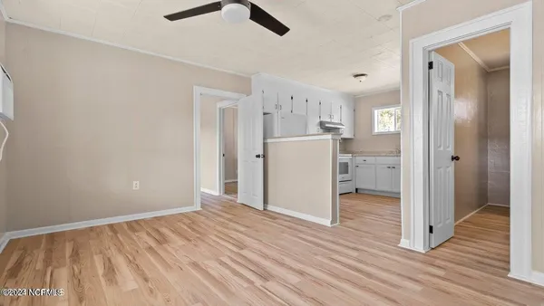 $1,050 | 300 Richlands Avenue, Unit 1, Jacksonville, NC 28540