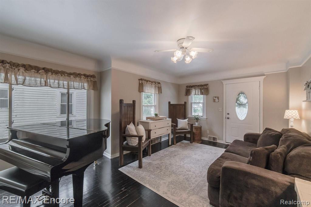 2875 Devondale Road Rochester, MI 48309 - Photo 8 of 42