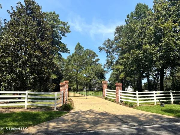 $1,557,000 | 2053 Osyka Progress Road, Osyka, MS 39657