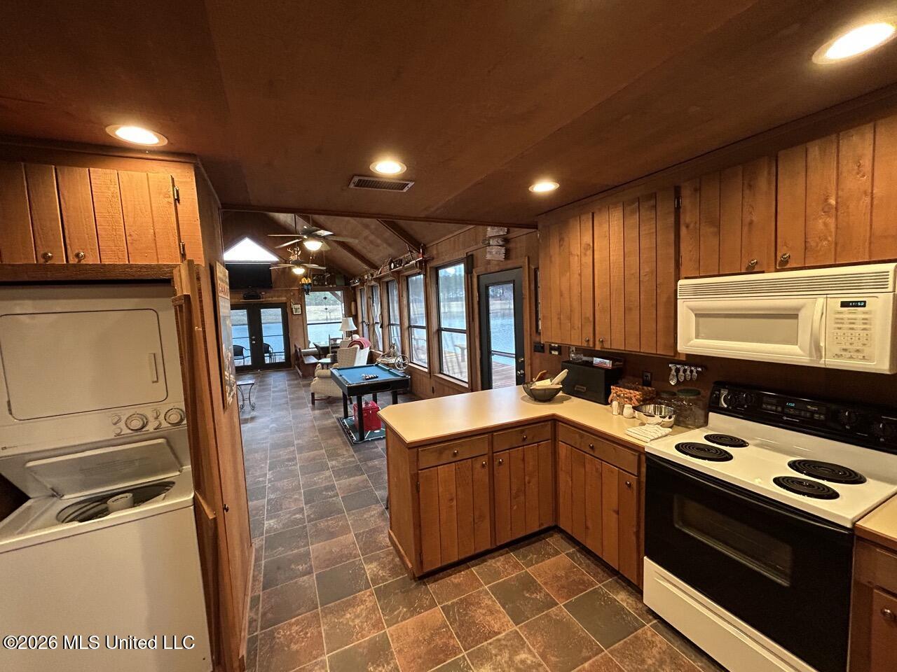 2053 Osyka Progress Road Osyka, MS 39657 - Photo 49 of 79 Lake house kitchen