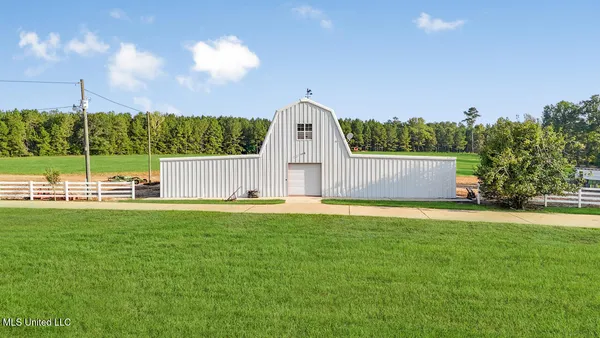 $1,557,000 | 2053 Osyka Progress Road, Osyka, MS 39657