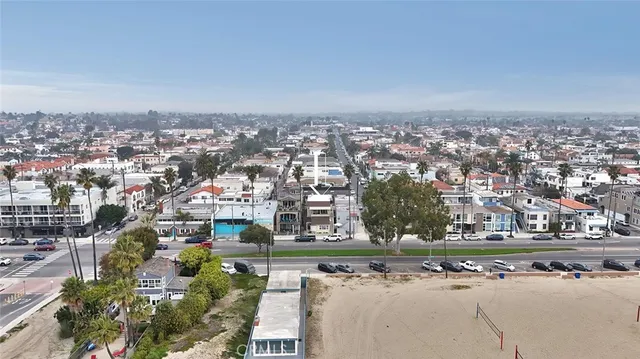 $2,700 | 5125 East Ocean Boulevard, Unit B, Long Beach, CA 90803