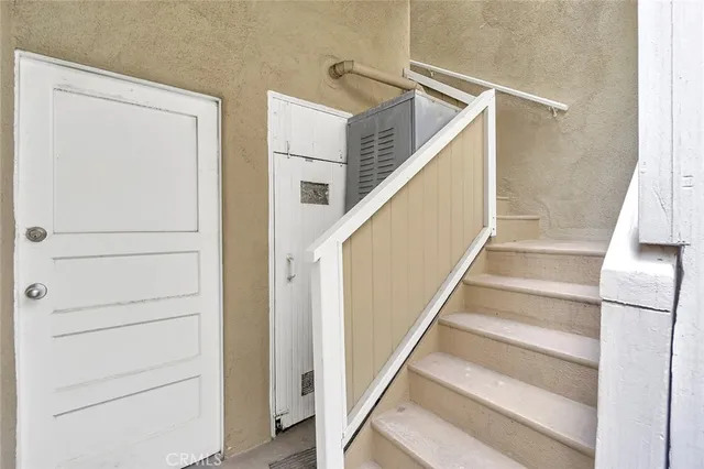 $2,700 | 5125 East Ocean Boulevard, Unit B, Long Beach, CA 90803