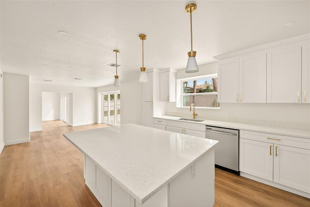 2171 Beecher Road North Clearwater, FL 33763 - Photo 4 of 47 Gallery Image 4
