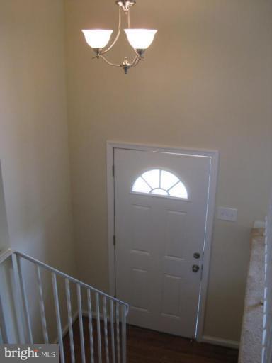 3333 Swann Road Suitland, MD 20746 - Photo 5 of 30 Entrance / Foyer