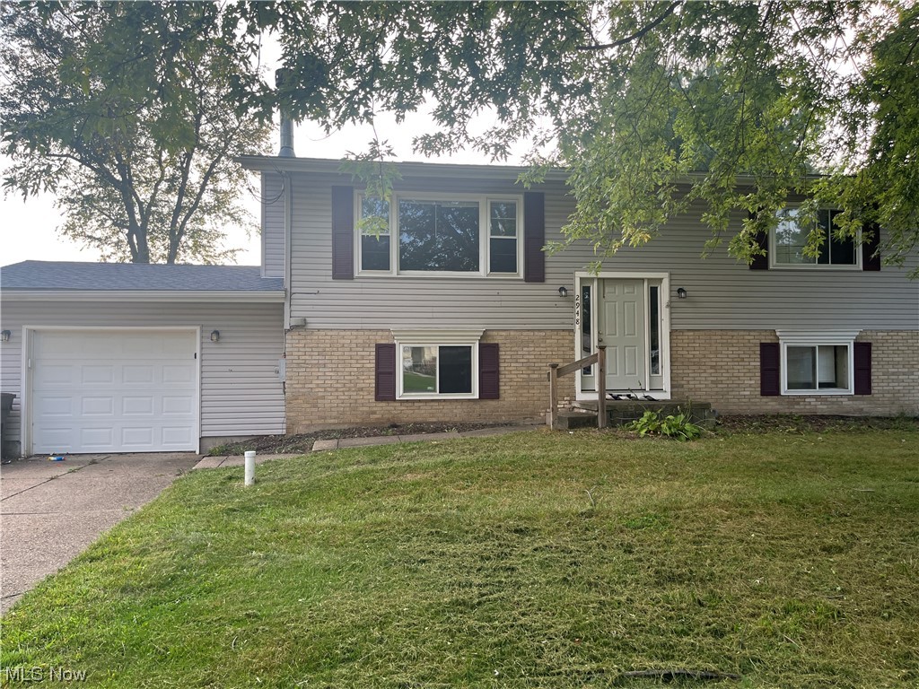 2948 Prior Road Akron, OH 44319 - Photo 1 of 13
