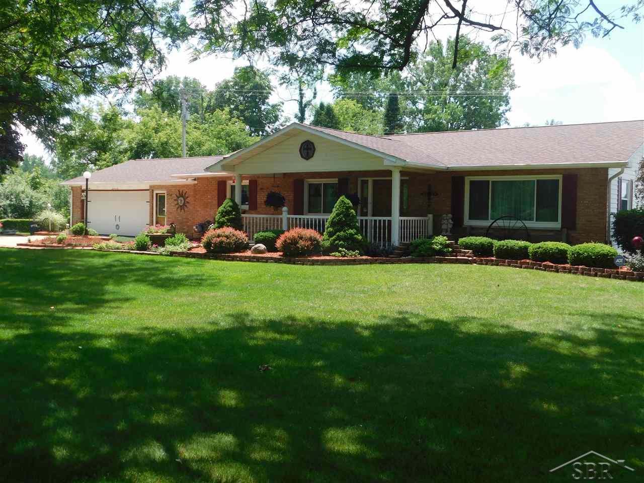 2236 South Miller Road Saginaw, MI 48609 - Photo 1 of 47 31354208.JPG
