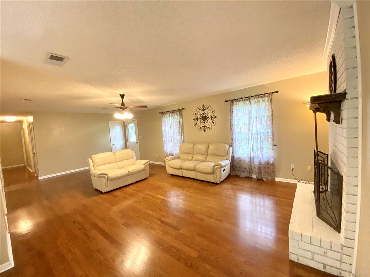 2948 Ranchette Square Gulf Breeze, FL 32563 - Photo 3 of 41 Gallery Image 3