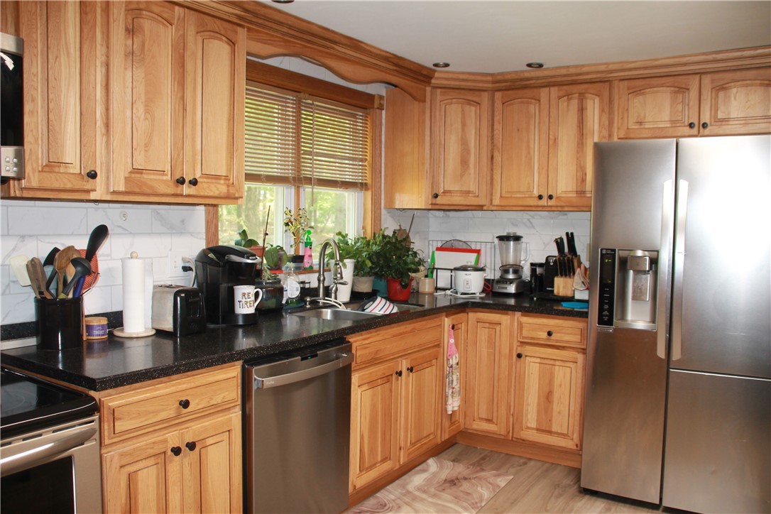 5 Hesspar Drive Westerly, RI 02891 - Photo 12 of 26