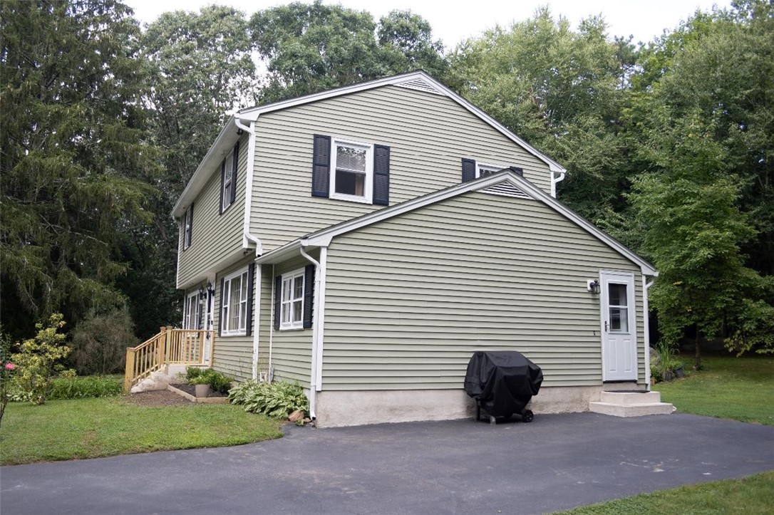 5 Hesspar Drive Westerly, RI 02891 - Photo 2 of 26