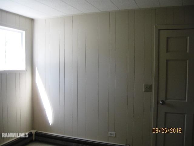 2055 Hillsdown Road Davis, IL 61019 - Photo 13 of 18 a room with window