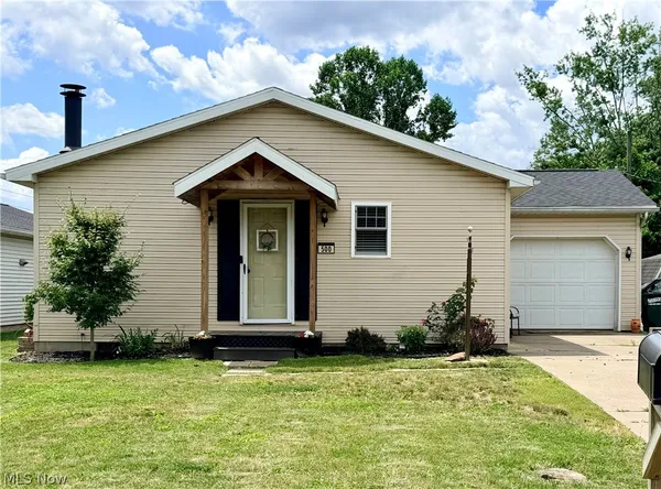 $159,900 | 500 Morris Street, Uhrichsville, OH 44683