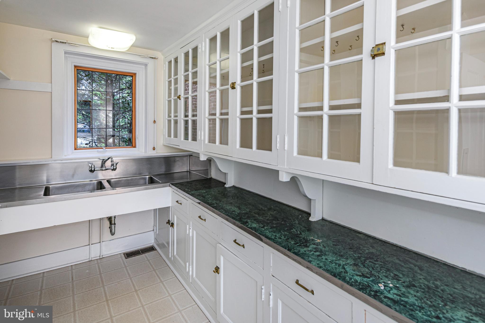 51 Edgerstoune Road Princeton, NJ 08540 - Photo 14 of 40