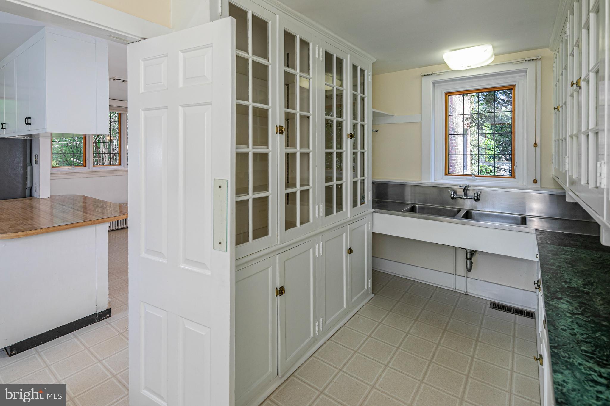 51 Edgerstoune Road Princeton, NJ 08540 - Photo 15 of 40