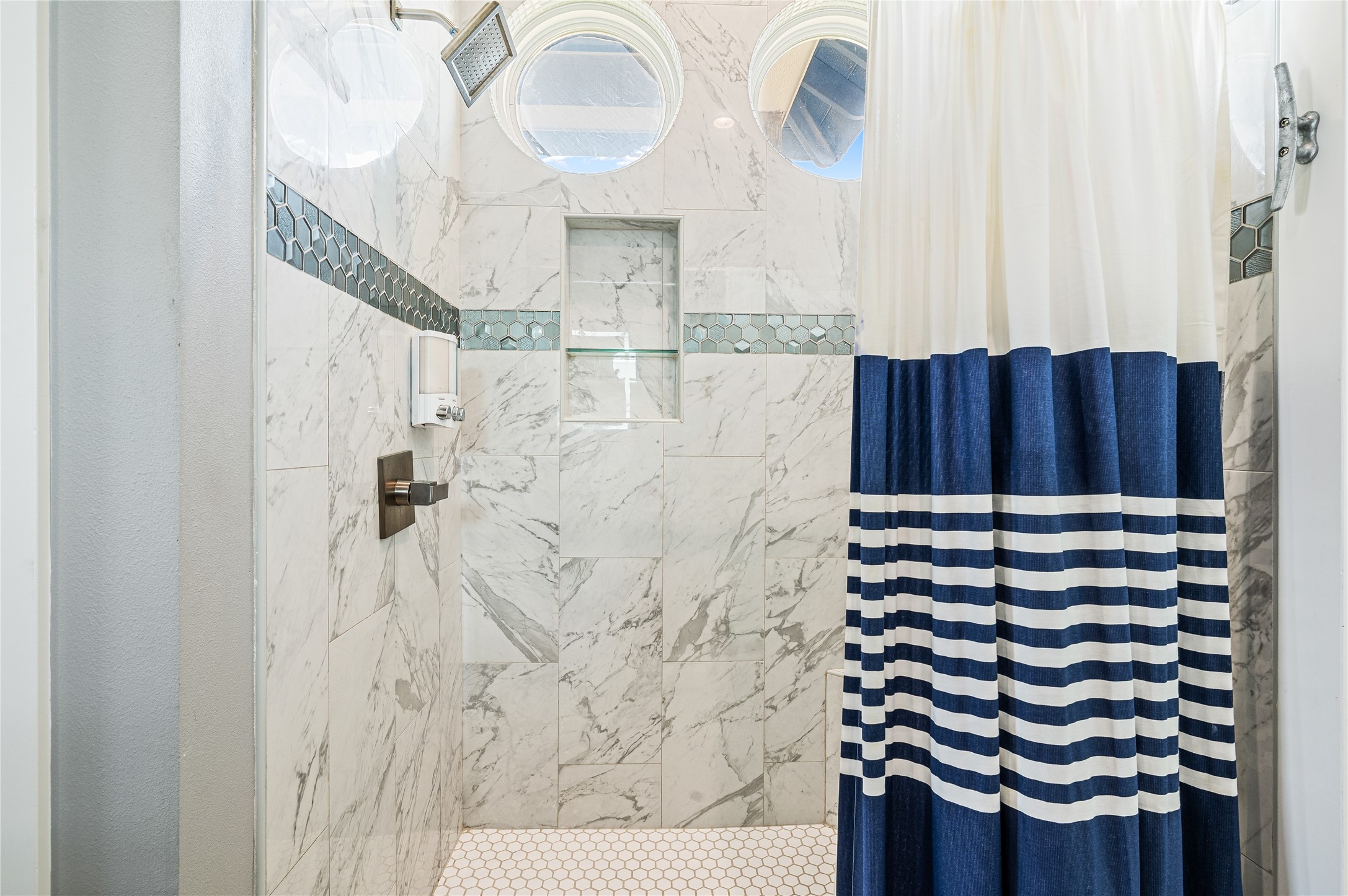 2576 Whitecap Crystal Beach, TX 77650 - Photo 28 of 49 a bathroom with a shower and a sink