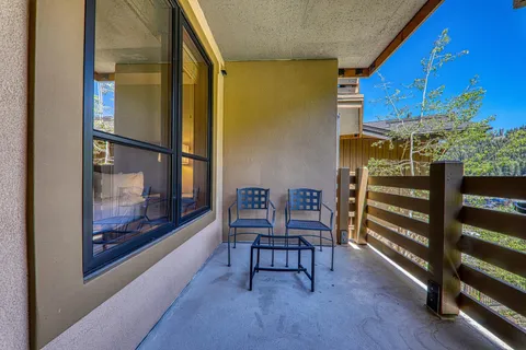 $685,000 | 1750 Village East Road, Unit 329 (5329), Olympic Valley, CA 96146