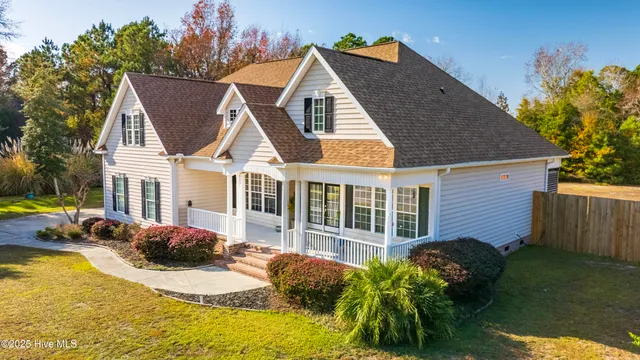 $622,900 | 100 Lindy Court, Hampstead, NC 28443