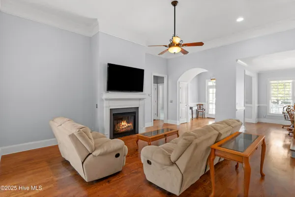 $575,000 | 100 Lindy Court, Hampstead, NC 28443